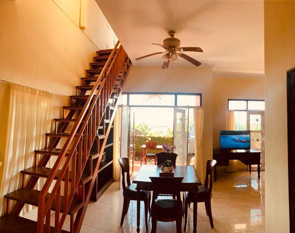 Giri'S Villa Jimbaran Ungasan Exterior foto